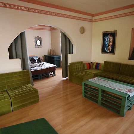 Villa Ametyst Štúrovo Bagian luar foto