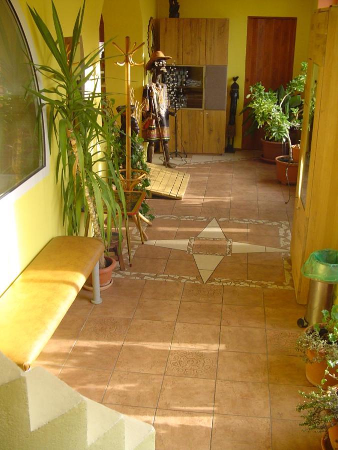 Villa Ametyst Štúrovo Bagian luar foto
